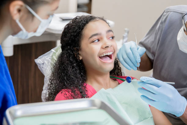 Best Emergency Tooth Extraction in Glassmanor, MD